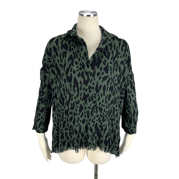 UMGEE Medium Green Cheetah Blouse Raw Hem Boutique - Picture 1 of 7